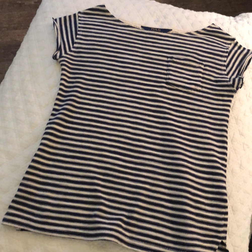 Cap sleeve top. Navy and cream with lace back.